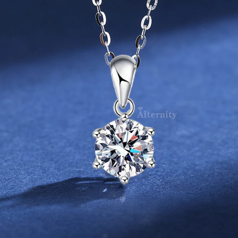 Auravanta™ Moissanite Pendant