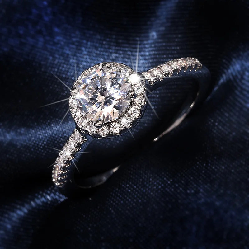 Auravanta™ Moissanite Ring