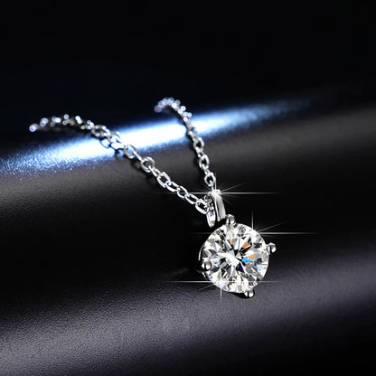 Auravanta™ Moissanite Pendant
