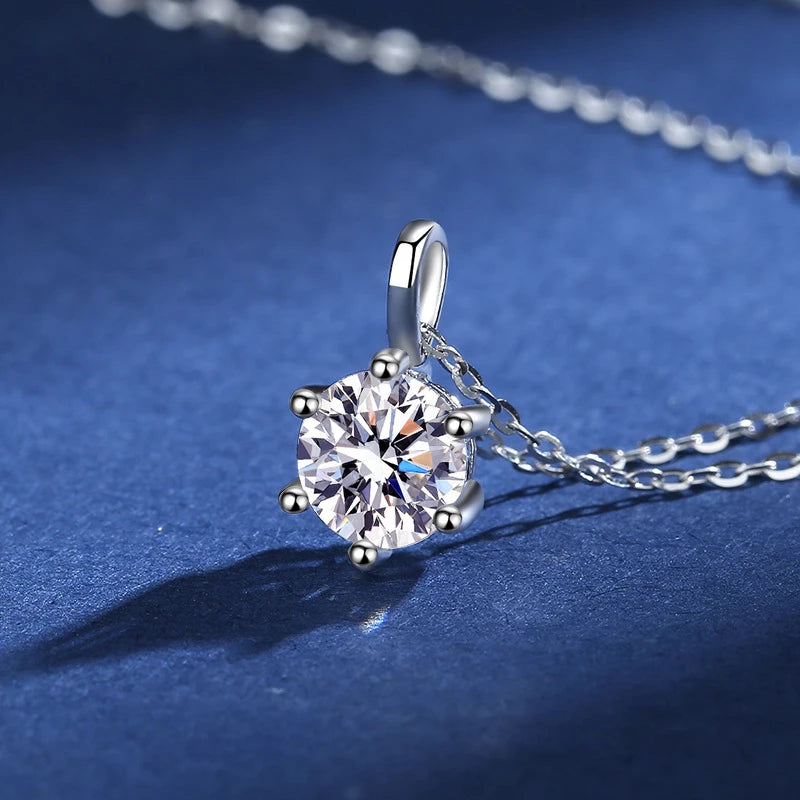 Auravanta™ Moissanite Pendant