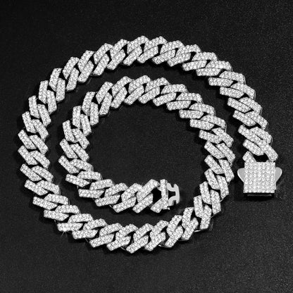 Auravanta™ Iced Cuban Chain Moissanite