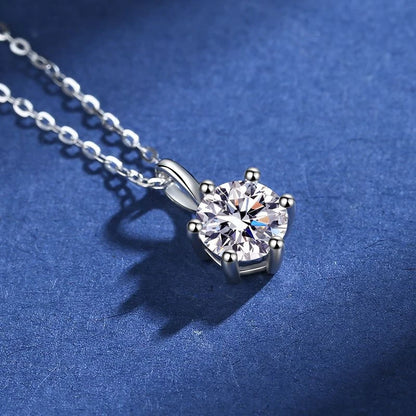 Auravanta™ Moissanite Pendant