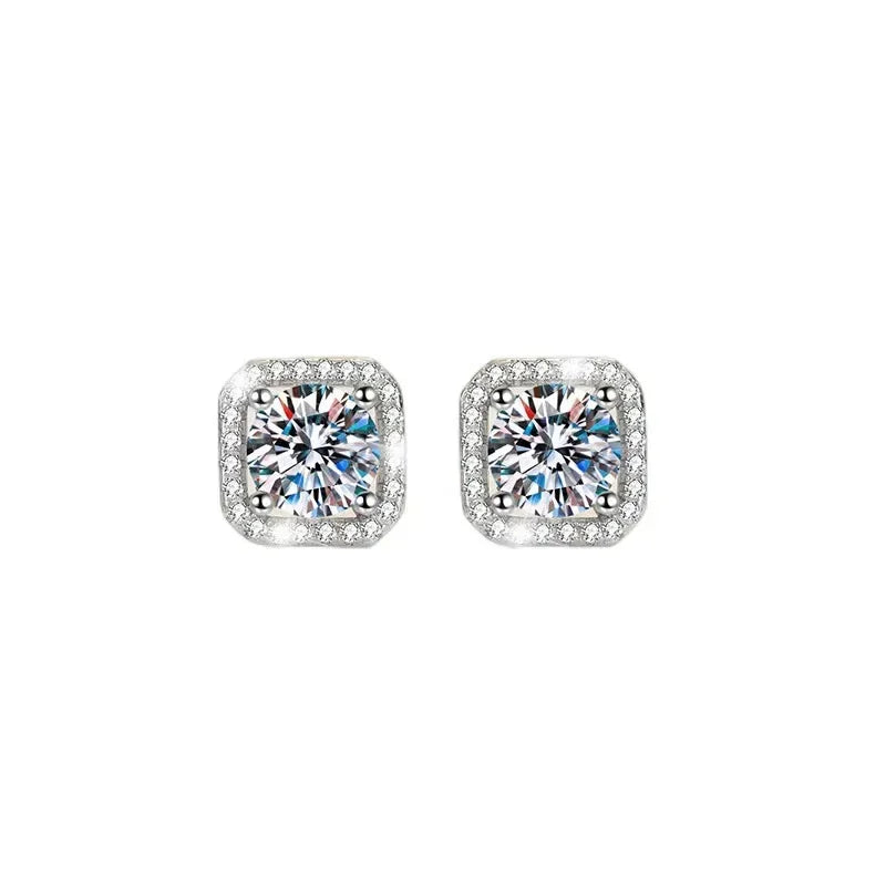 Auravanta™ Moissanite Stud Earrings